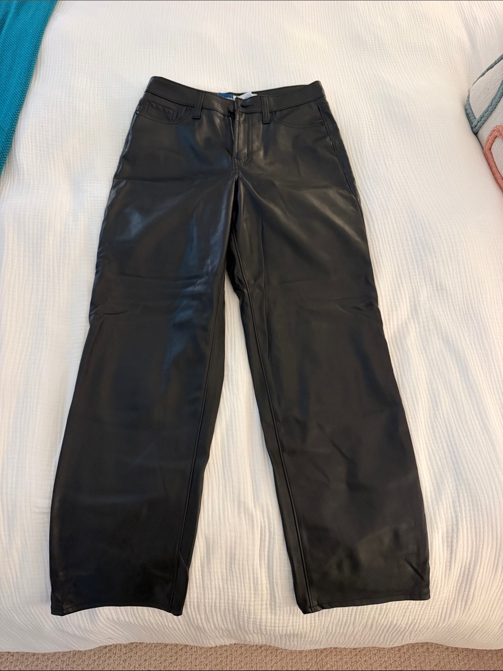 Old Navy O.G. Loose High Rise Faux Leather straight leg pants size 6 - Picture 2 of 5